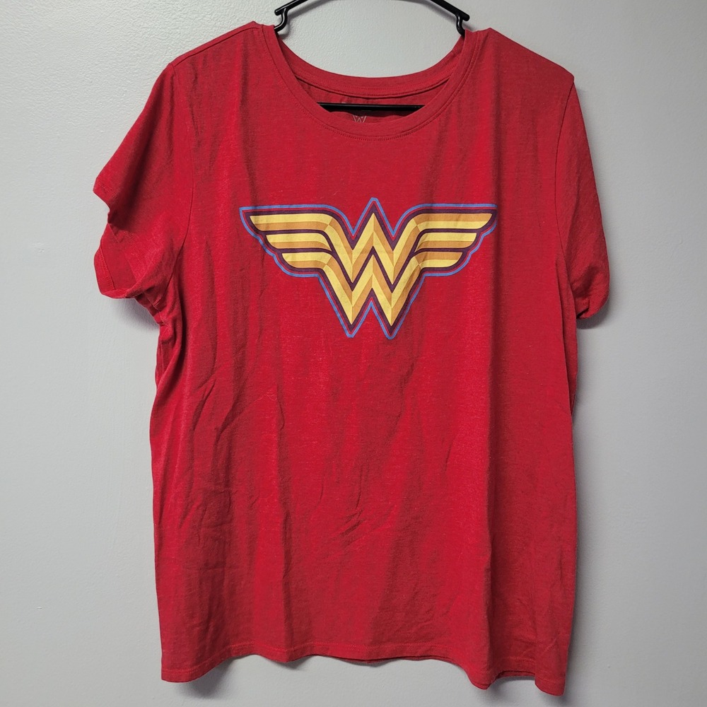Wonder Woman Graphic T Shirt Red Short Sleeve Crew Neck XL DC Comics